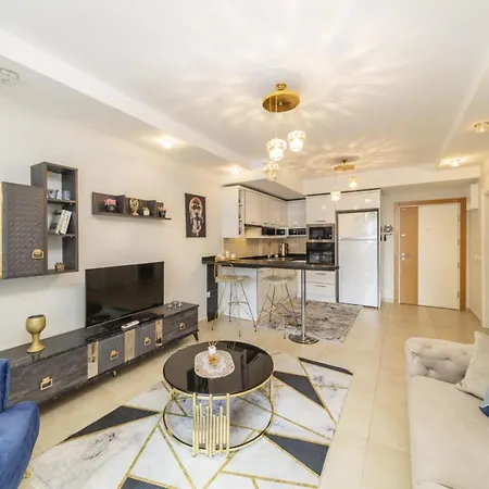 Apartment Colorful Flat With Shared Pool And In *