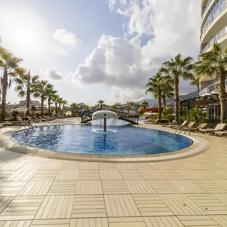 Colorful Flat With Shared Pool And In Алания