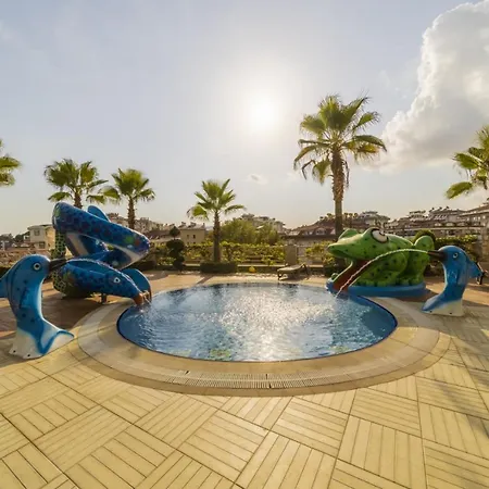 Apartment Colorful Flat With Shared Pool And In Alanya